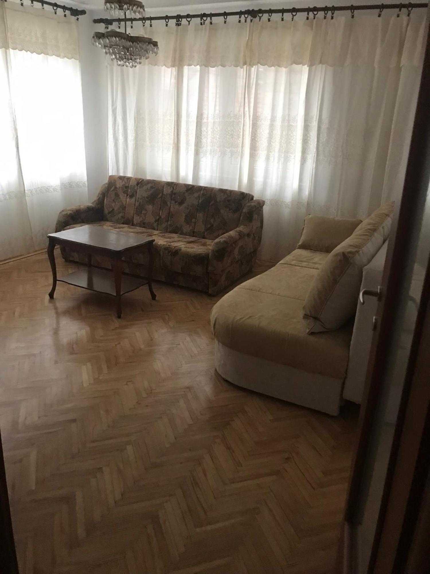 Apartment Feel Like